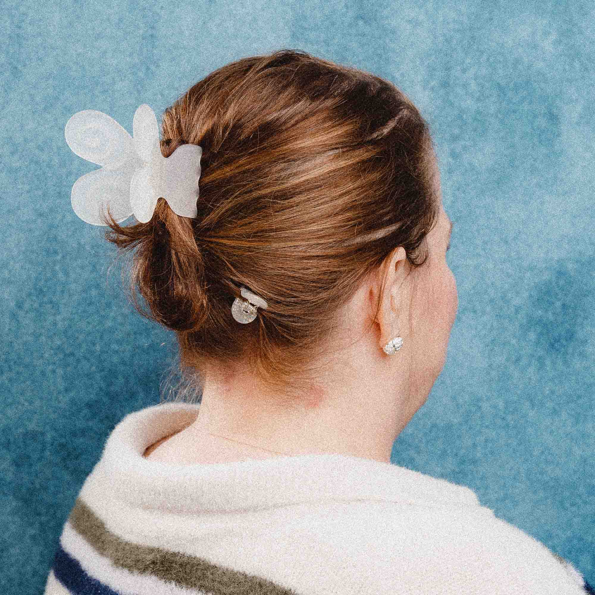 Butterfly Claw in Clear White - Image 3