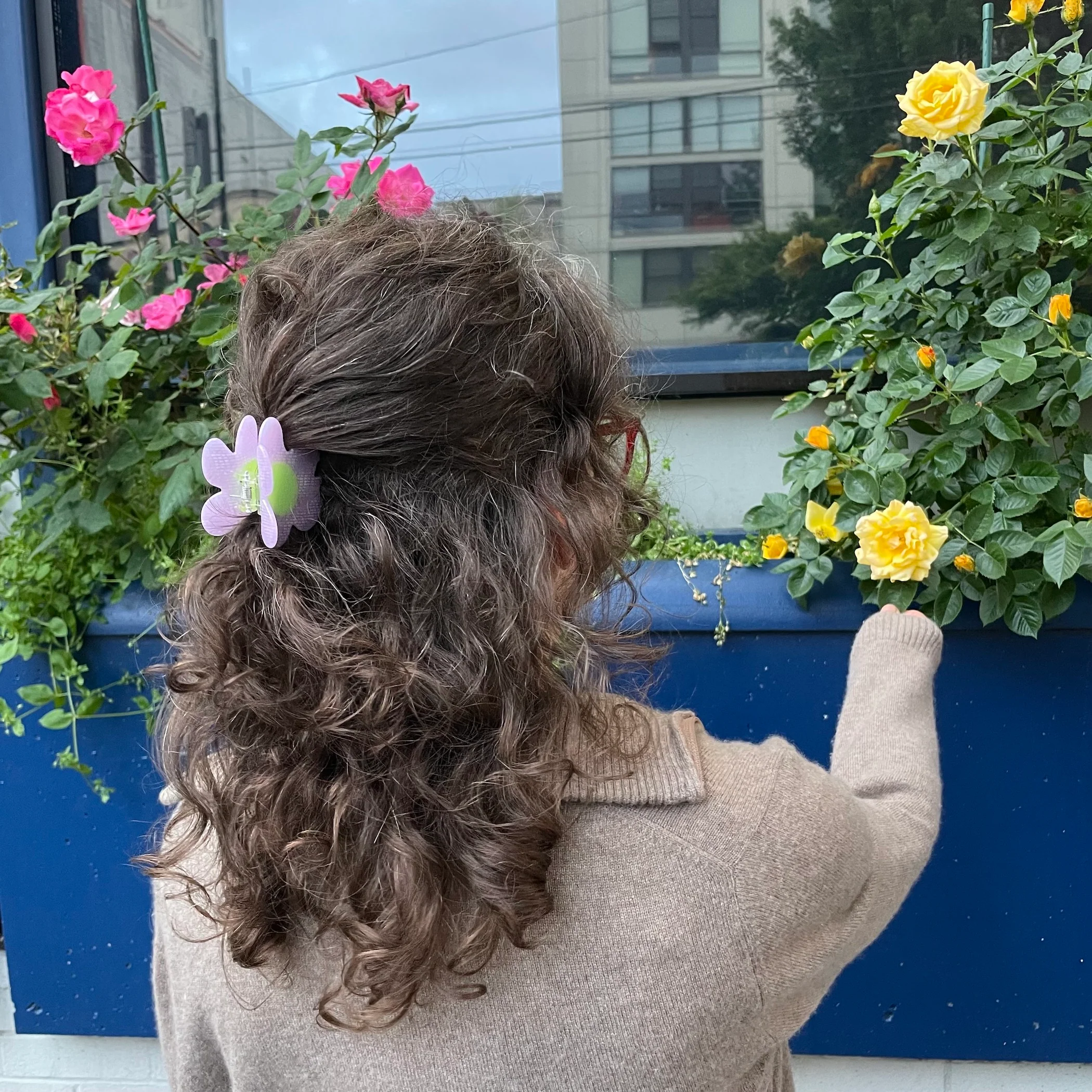 Flower Claw in Shimmer - Image 7