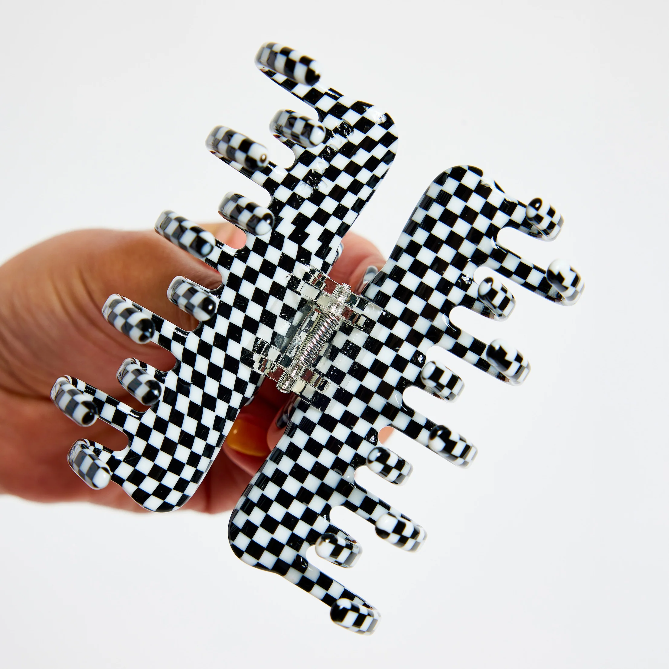 Jojo Claw in Small Glitch - Image 4