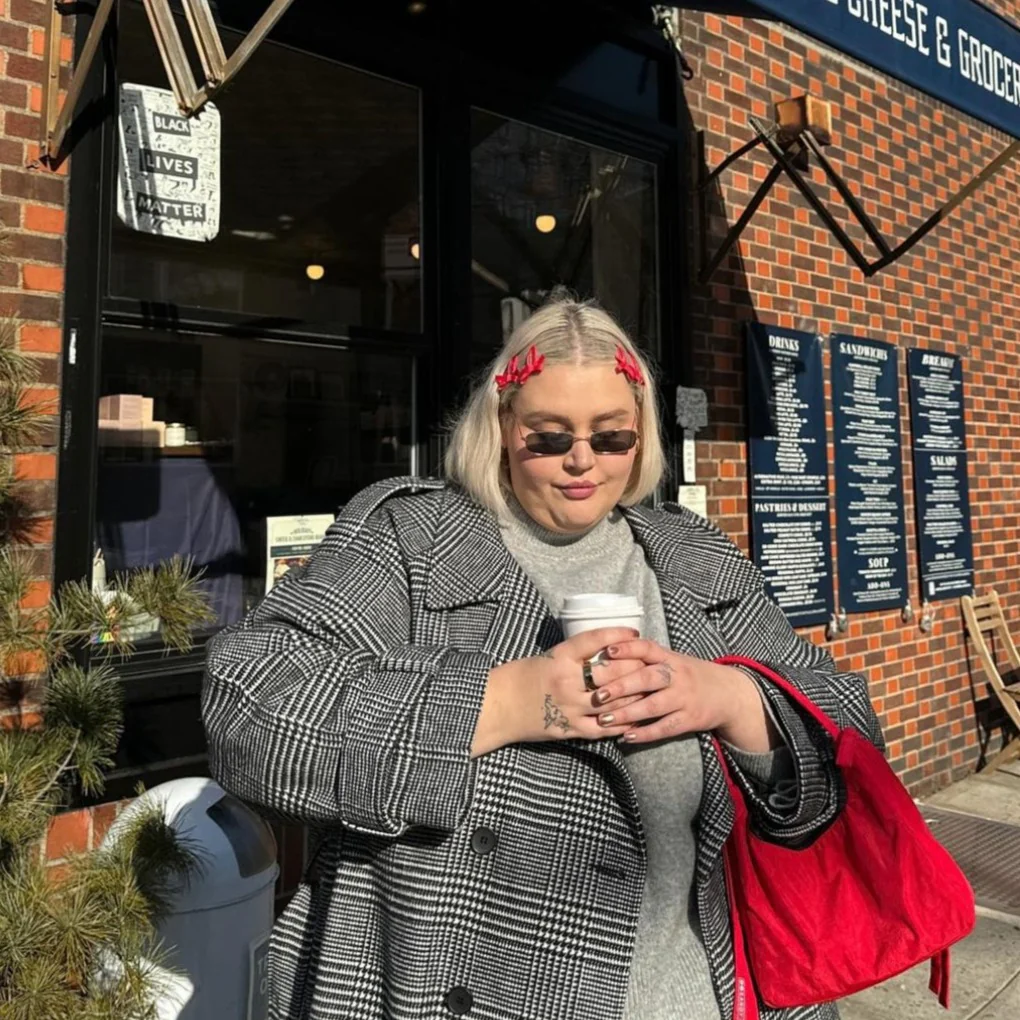 Bow Snap Clips in Cherry - Image 4