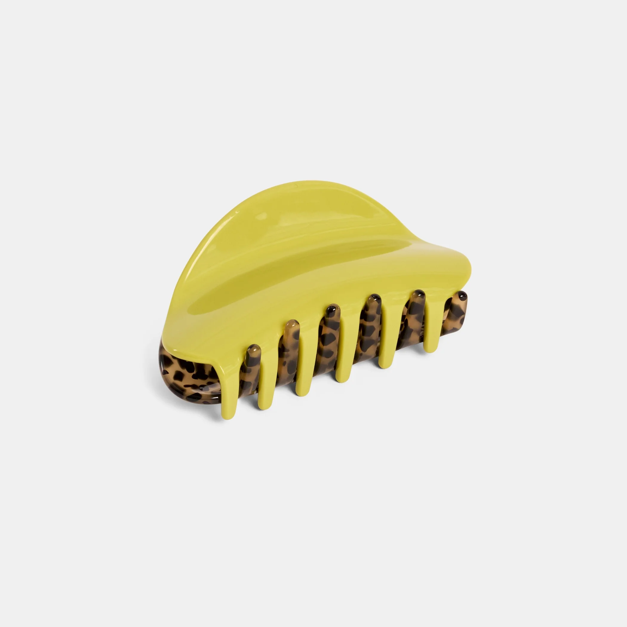 Suki Claw in Chaco - Image 4